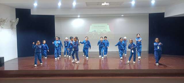 Dance Presentation | Playway to UKG